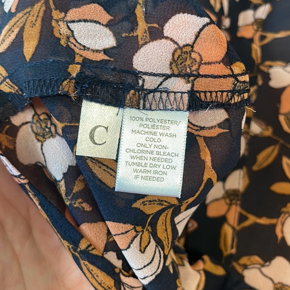LOFT Floral Blouse (Size Small) - Picture 6 of 6
